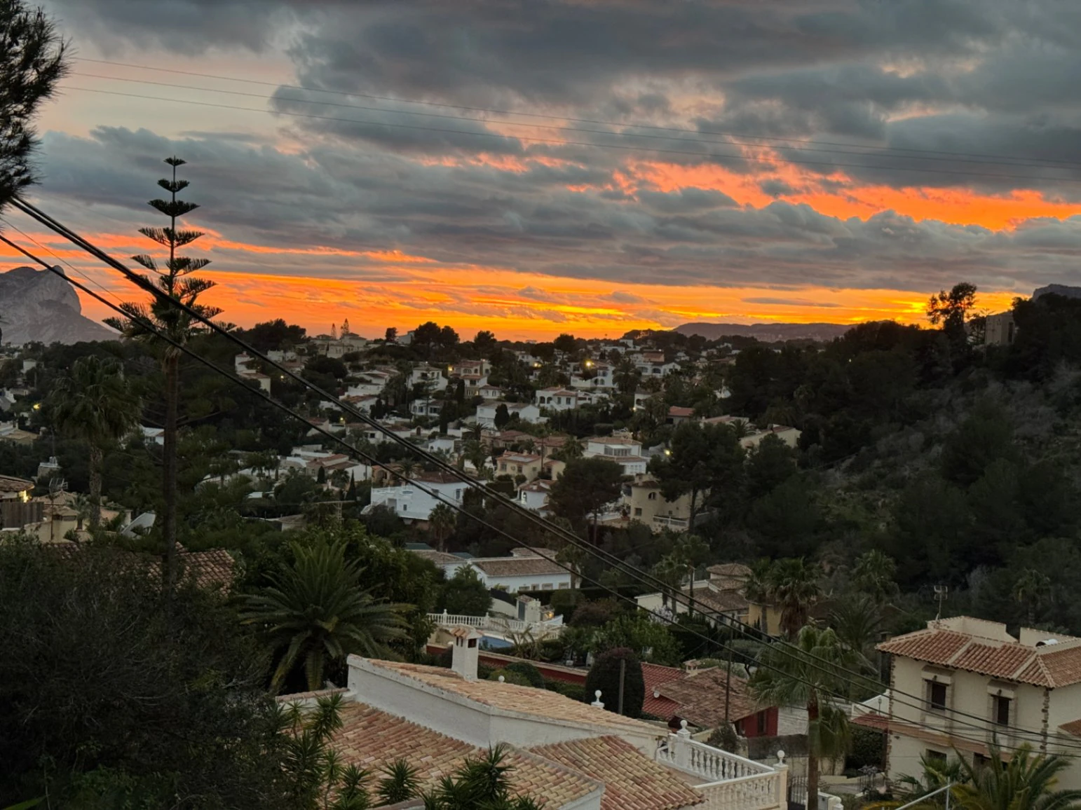 CH3392 - 3-Slaapkamer Villa tussen Moraira en Benissa met Zeezicht te Renoveren