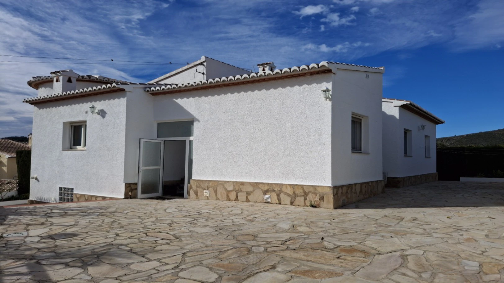 CH3389 - Villa te koop in Benitachell, Les Fonts: 3 slaapkamers en een privézwembad.