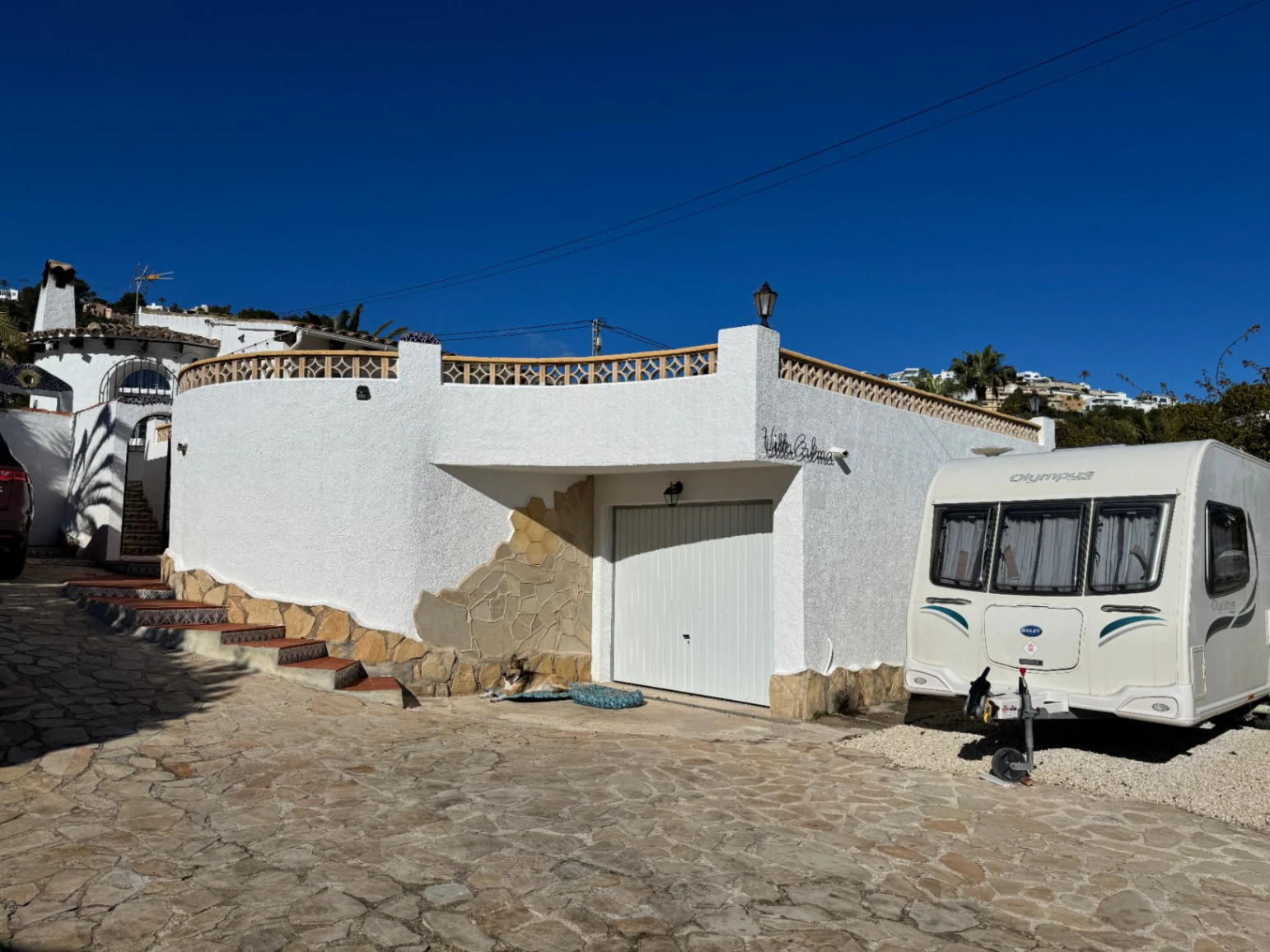 Villa for sale in Moraira with pool, open views and privacy
