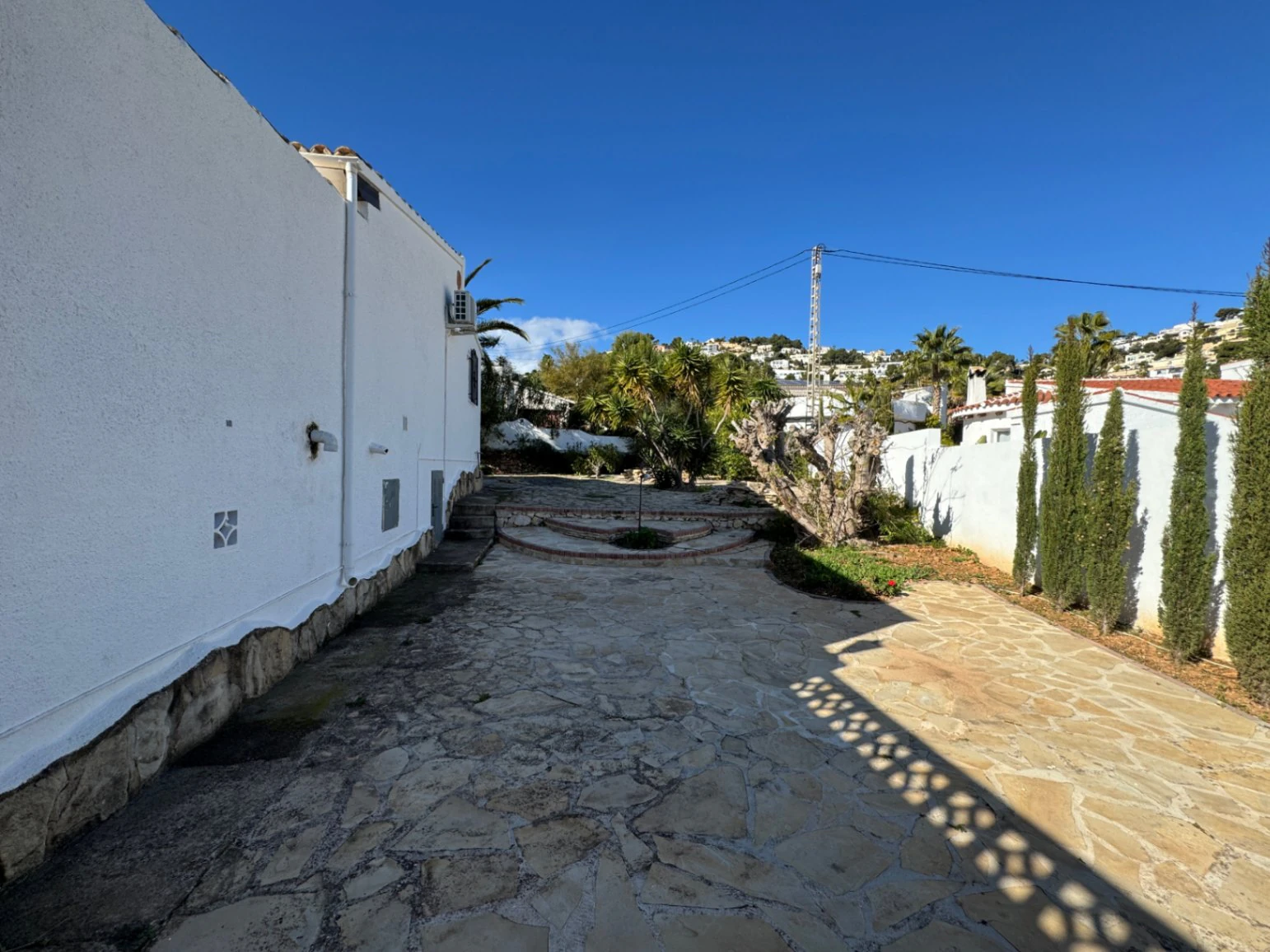 Villa for sale in Moraira with pool, open views and privacy
