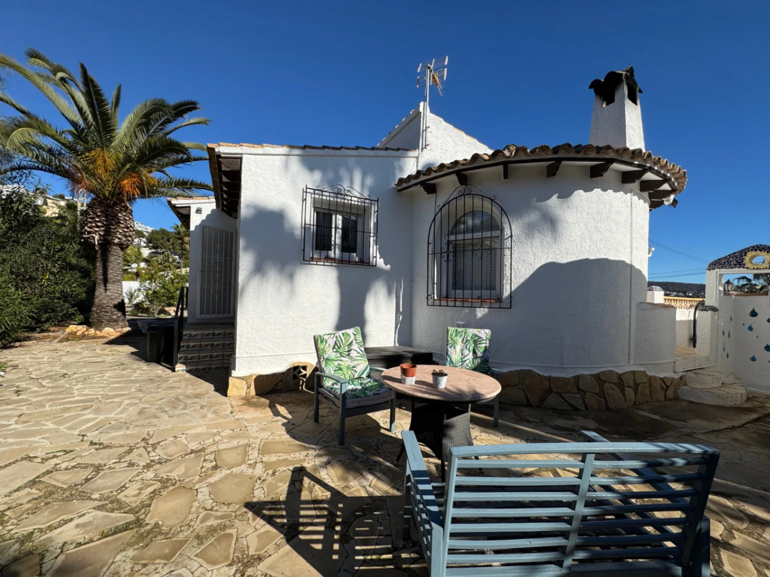 Villa for sale in Moraira with pool, open views and privacy