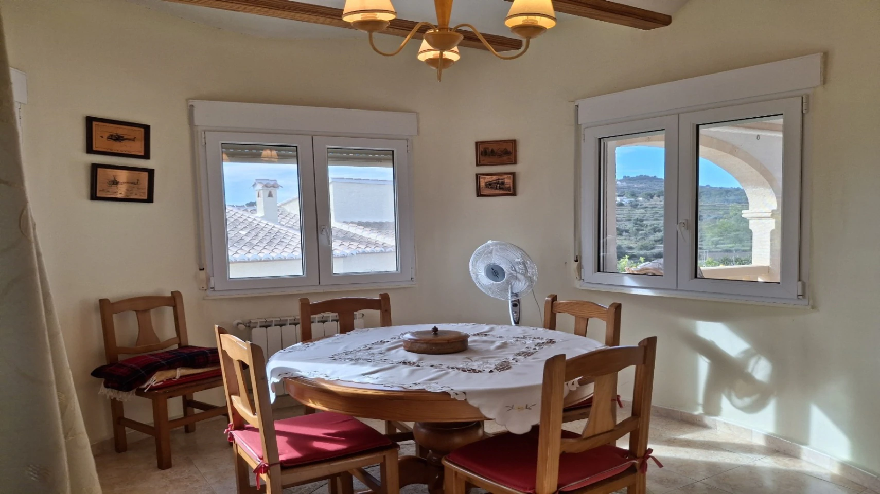 CH3389 - Villa te koop in Benitachell, Les Fonts: 3 slaapkamers en een privézwembad.