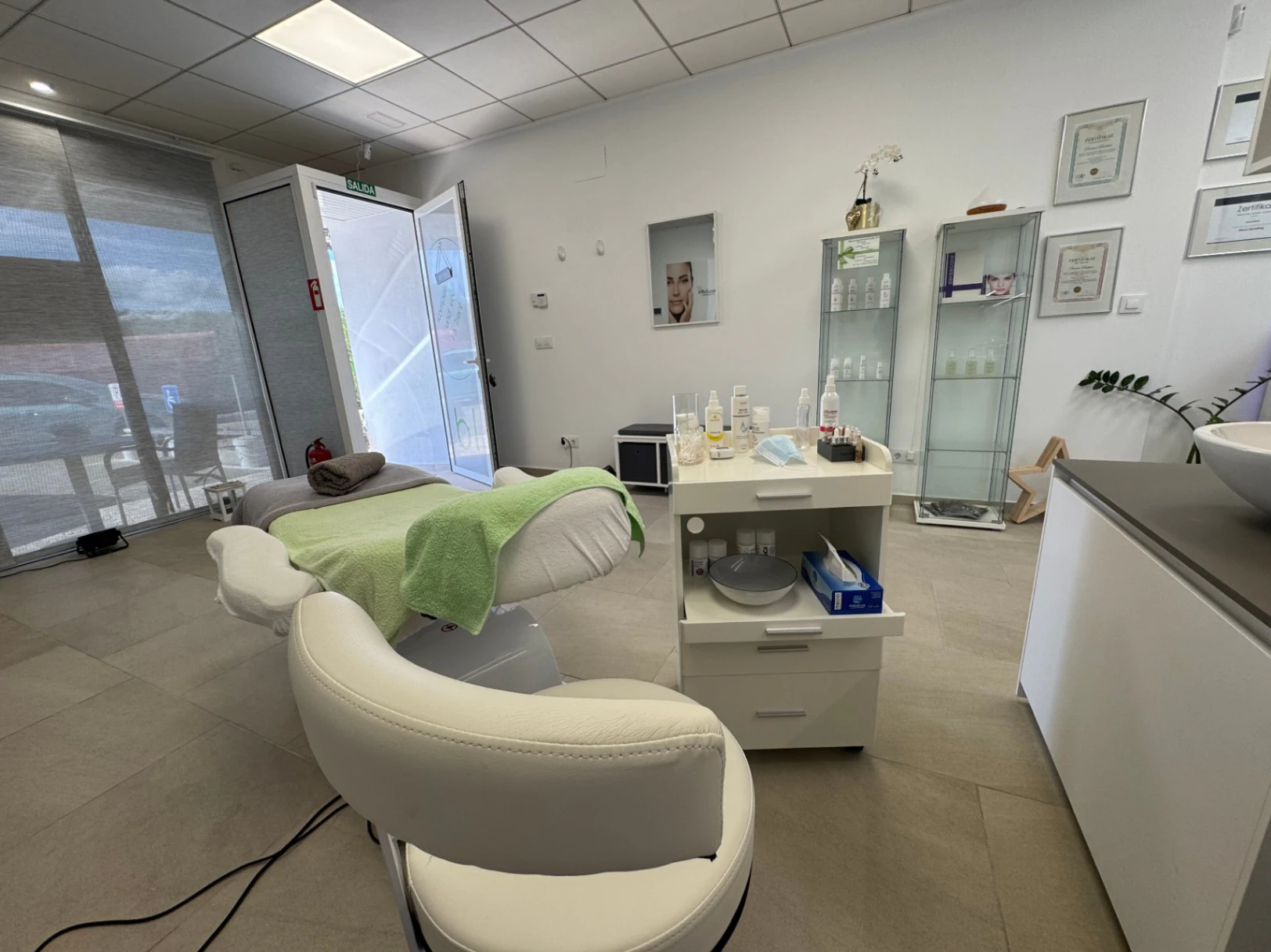 Commercial Premises for Sale in Moraira – Not a Lease Transfer - Without any Equipment