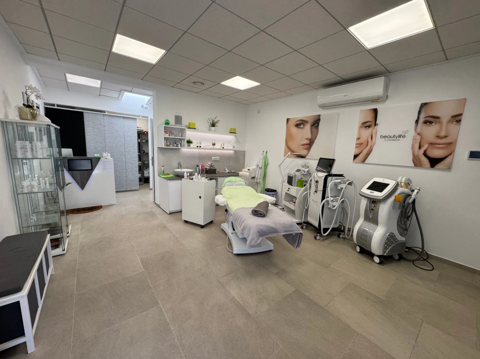 Commercial Premises for Sale in Moraira – Not a Lease Transfer - Without any Equipment