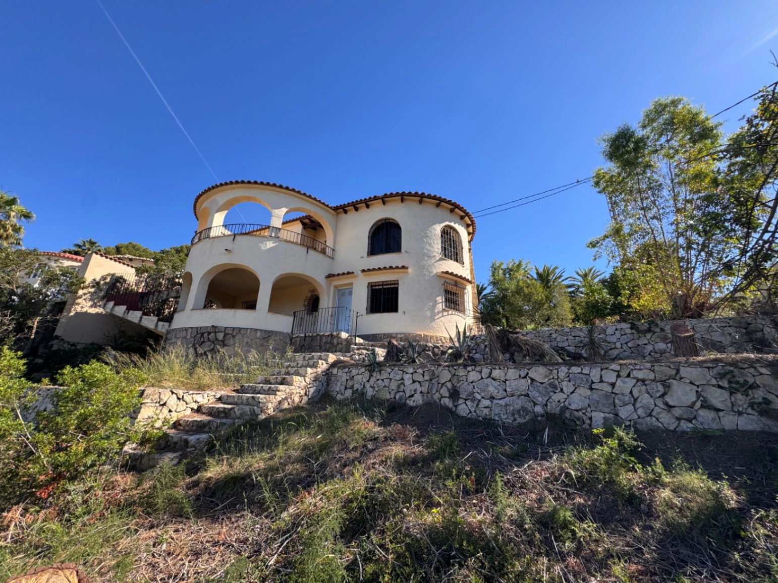 Renovation Villa for Sale in Benissa – Montemar | South Facing, Sea Glimpses & Great Potential