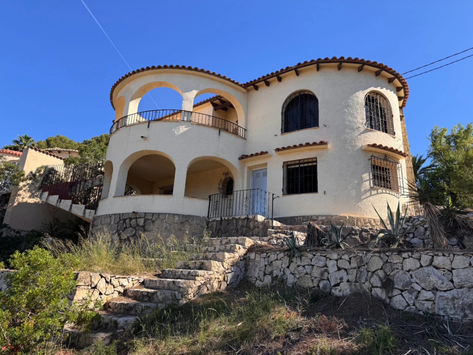 Renovation Villa for Sale in Benissa – Montemar | South Facing, Sea Glimpses & Great Potential