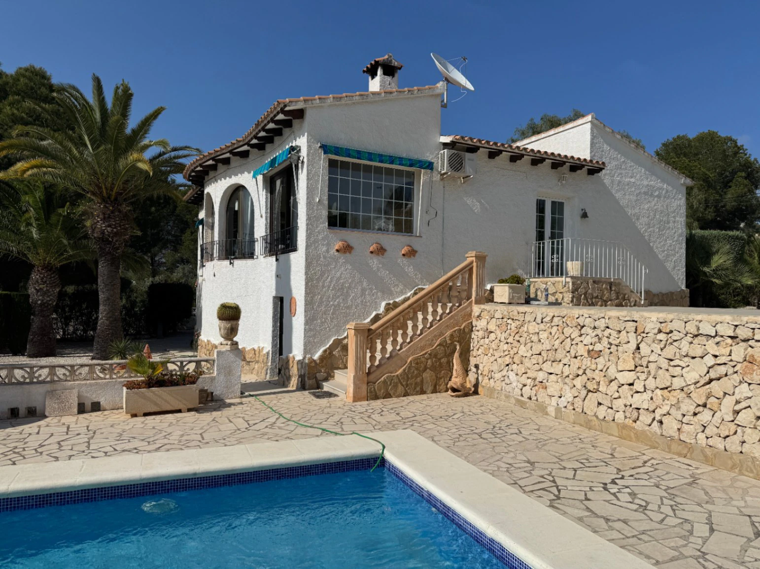 CH3407 - Villa zum Verkauf in Moraira – erstklassige Lage nahe Zentrum, Strand und Dienstleistungen