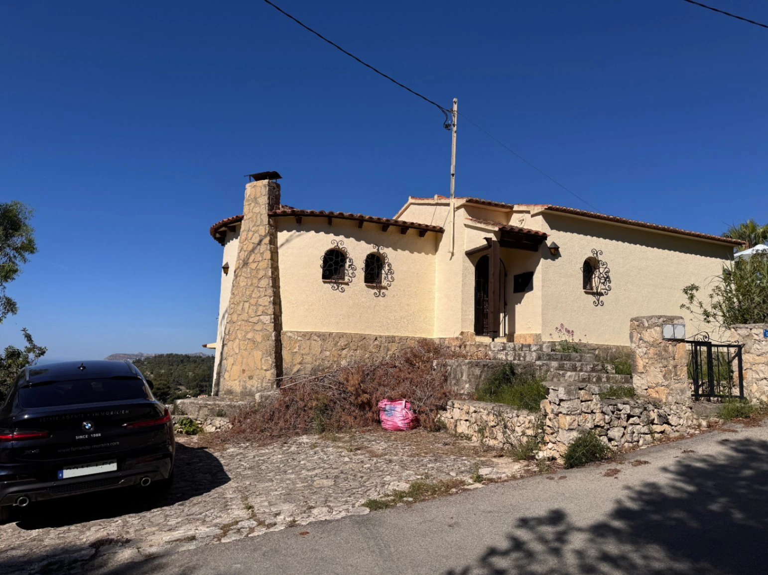 Renovation Villa for Sale in Benissa – Montemar | South Facing, Sea Glimpses & Great Potential