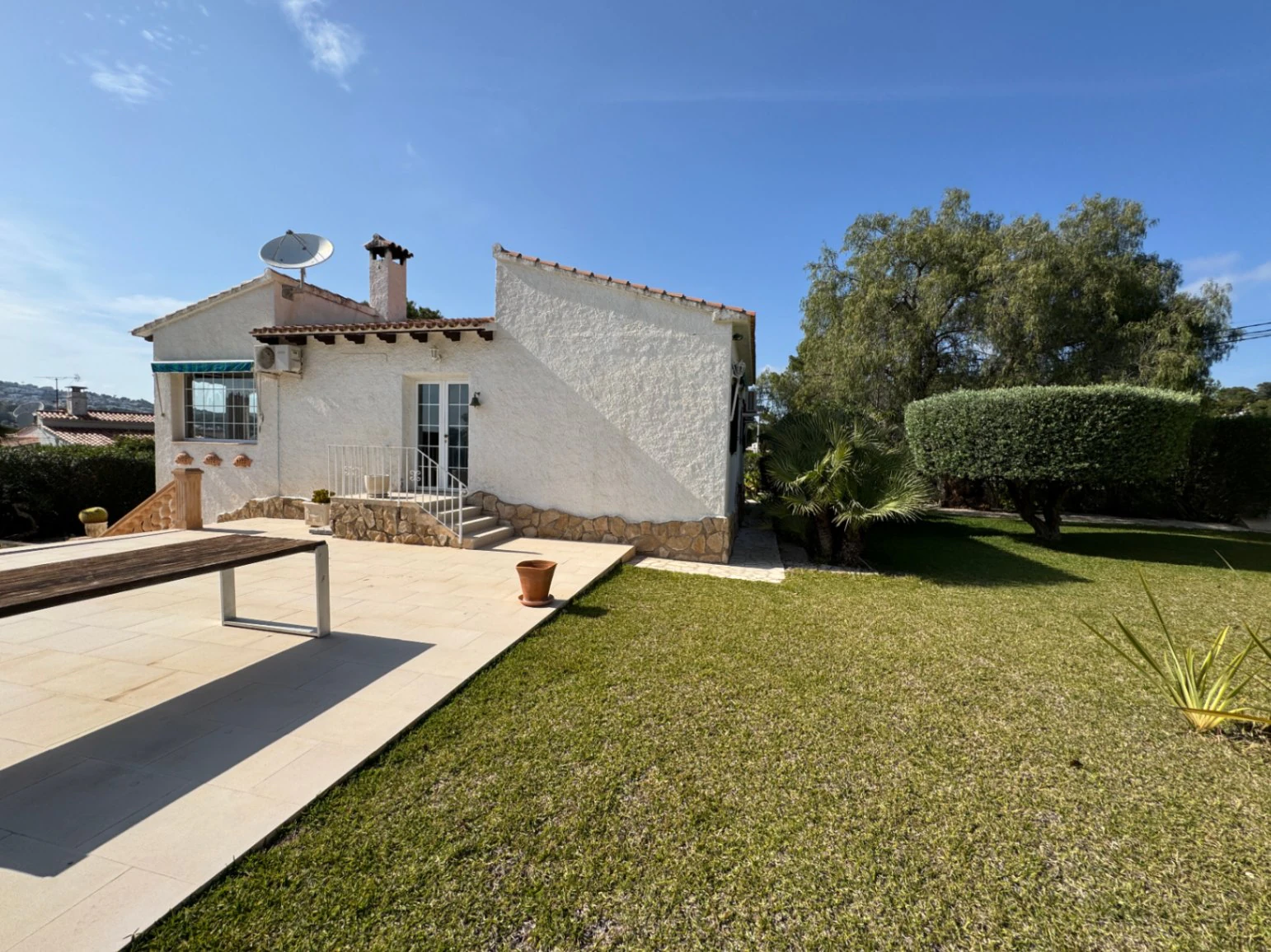 CH3407 - Villa zum Verkauf in Moraira – erstklassige Lage nahe Zentrum, Strand und Dienstleistungen