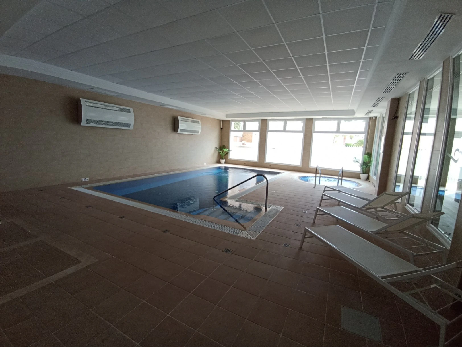 A0850 - Apartamento de lujo en un complejo paradisíaco cerca de playa y servicios