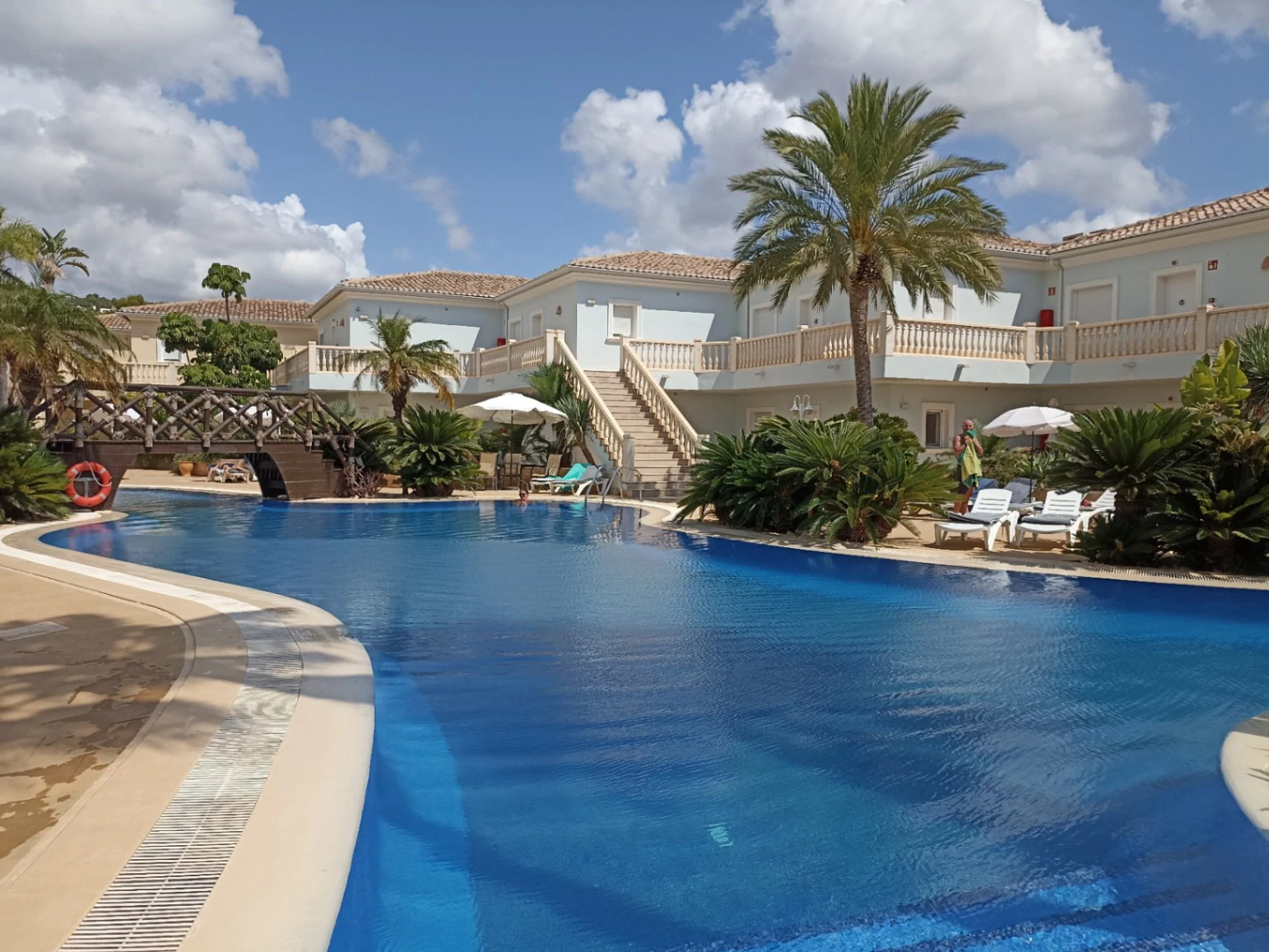A0850 - Apartamento de lujo en un complejo paradisíaco cerca de playa y servicios
