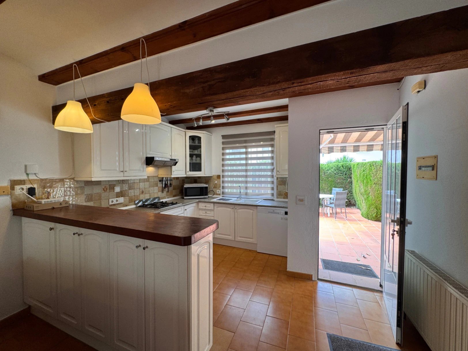 B1497 - Semi-detached bungalow for sale in Moraira with communal pool, step-free access, near beach, services and golf
