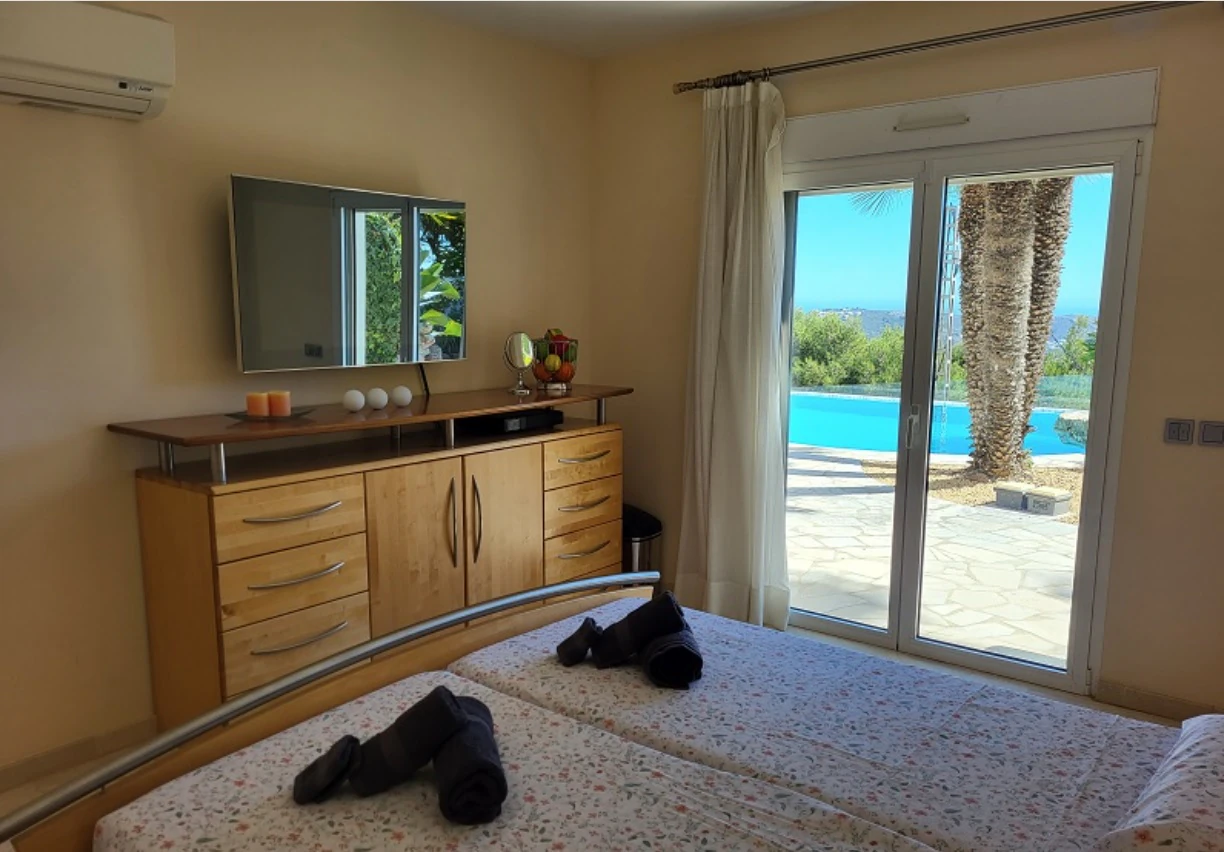 CH3411 - Fantastisk villa med panoramautsikt över havet till salu i Moraira Benimeit, privat pool och 4 sovrum