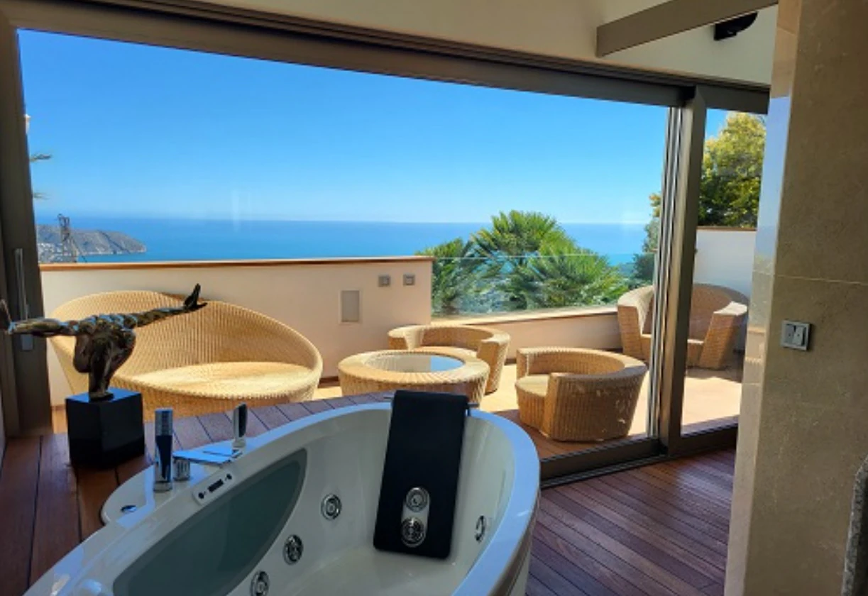 CH3411 - Fantastisk villa med panoramautsikt över havet till salu i Moraira Benimeit, privat pool och 4 sovrum
