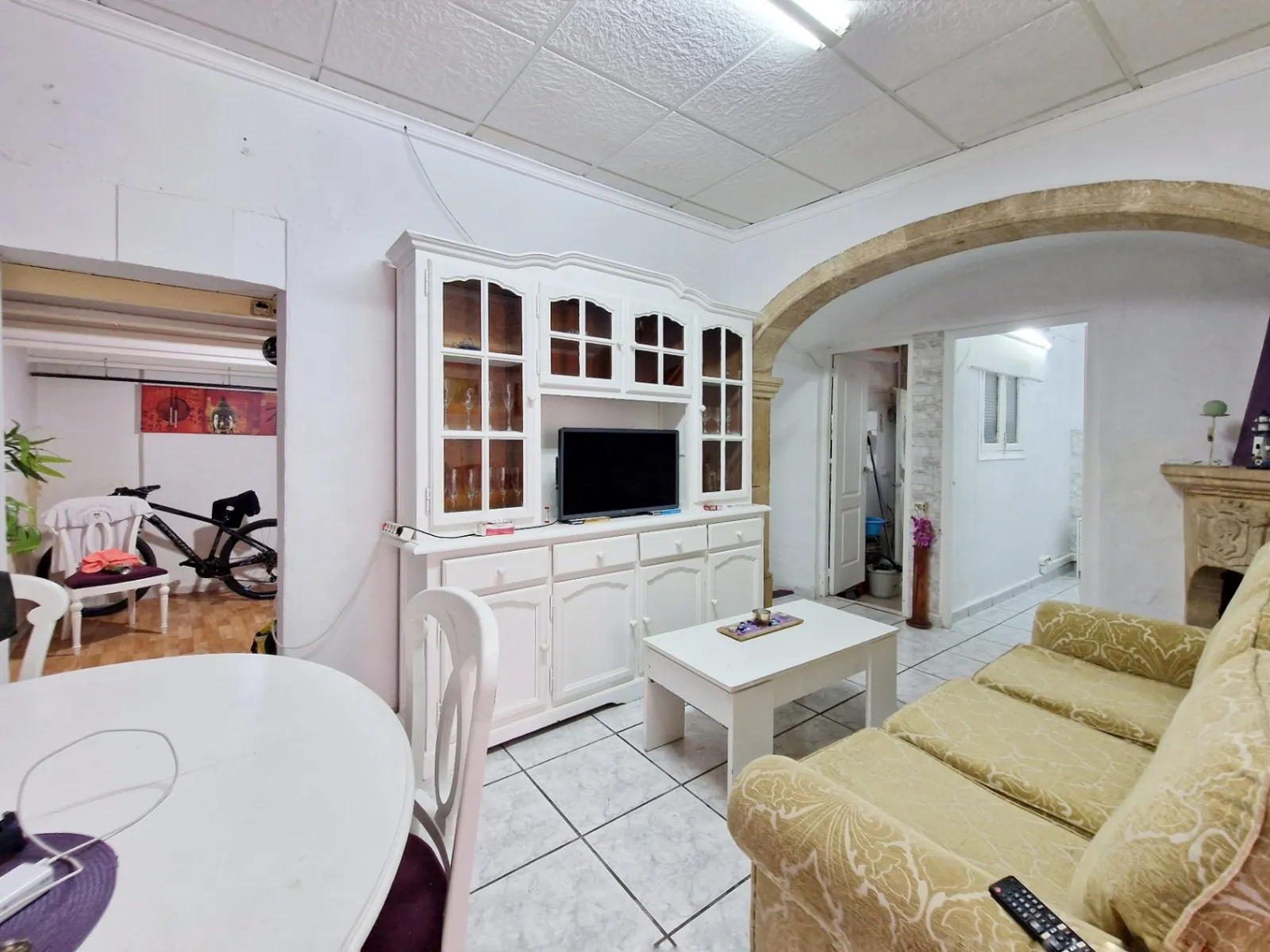 Dorpshuis met 10 kamers in het centrum van Jávea
