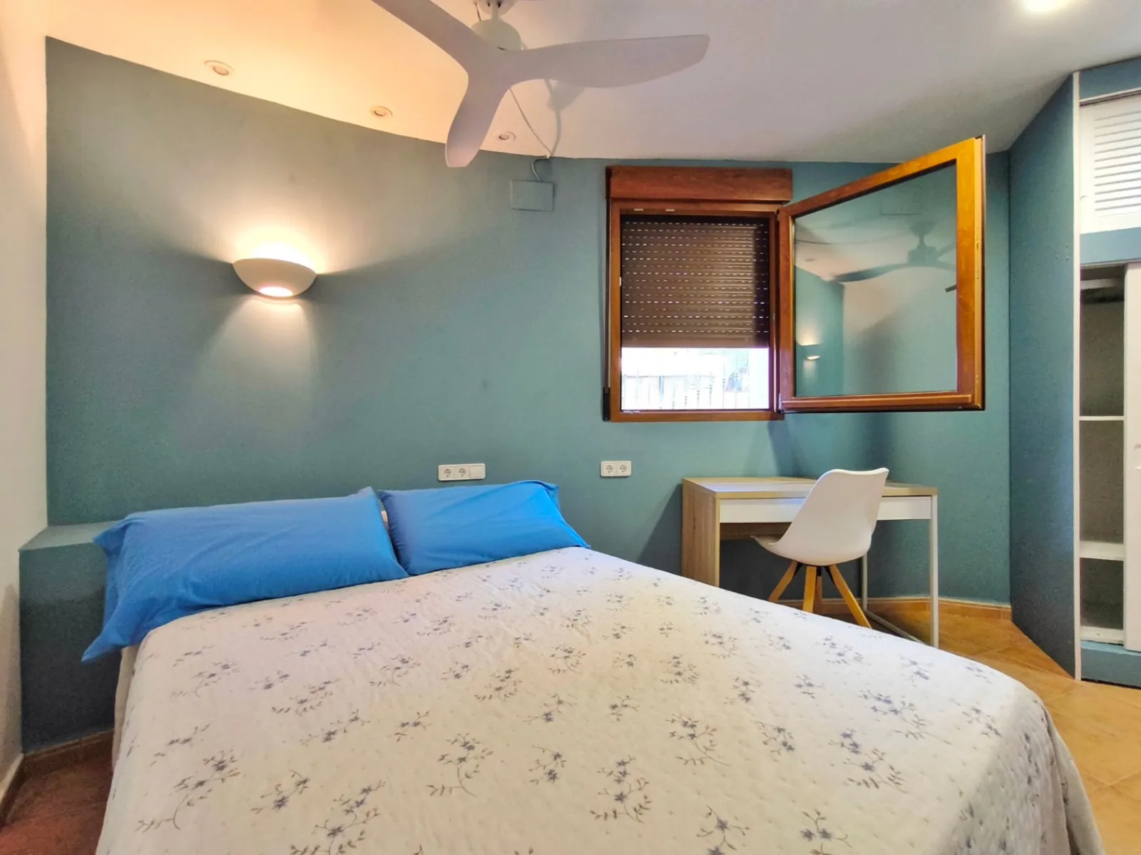 Villa met twee gastenappartementen in de Montgó