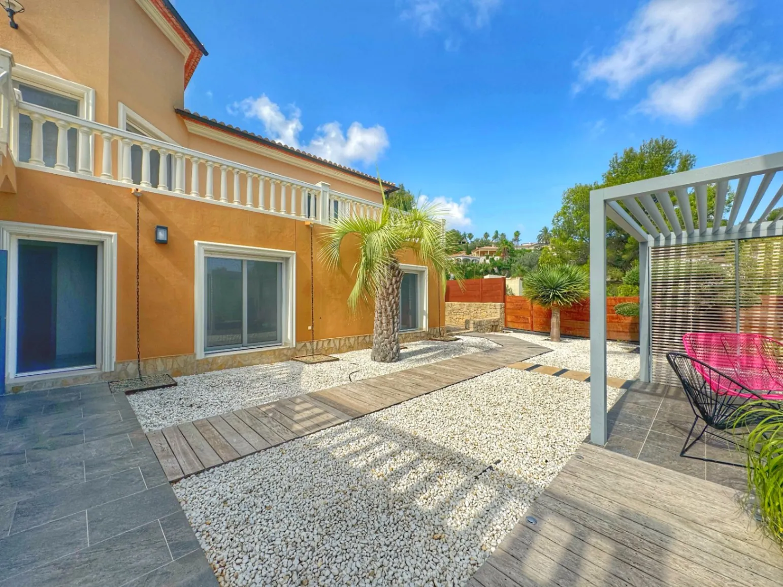 Exclusieve villa in Marquesa VI: privacy, luxe en comfort