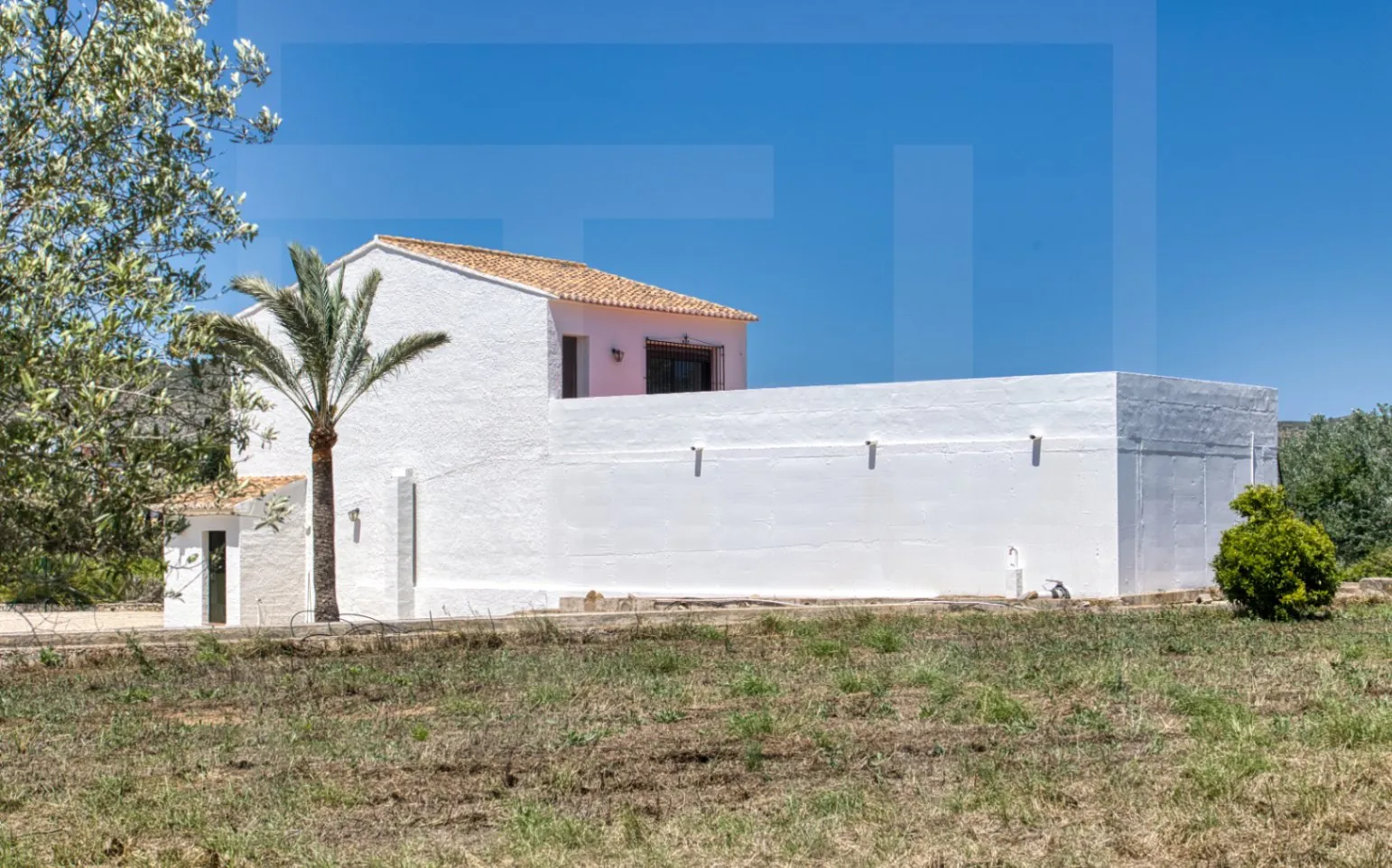 Uitzonderlijk landelijk onroerend goed met ontwikkelingspotentieel in Moraira/Teulada