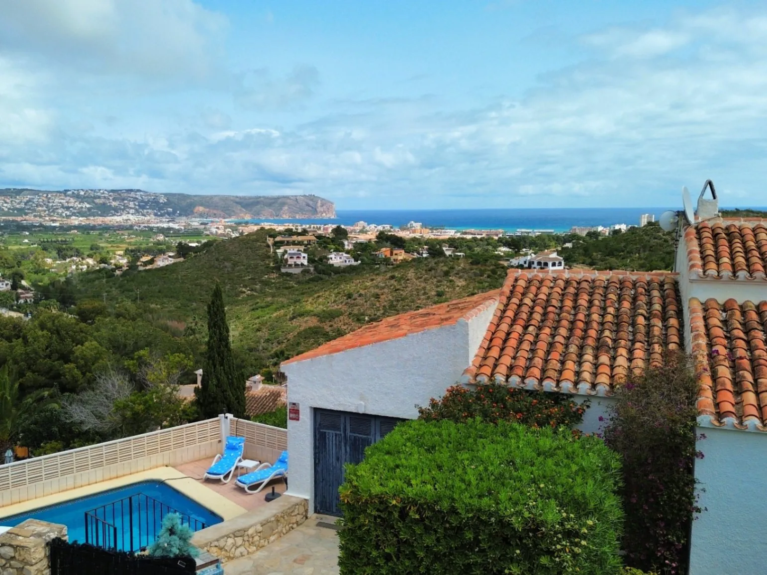 Villa met verbouwpotentieel in Jávea