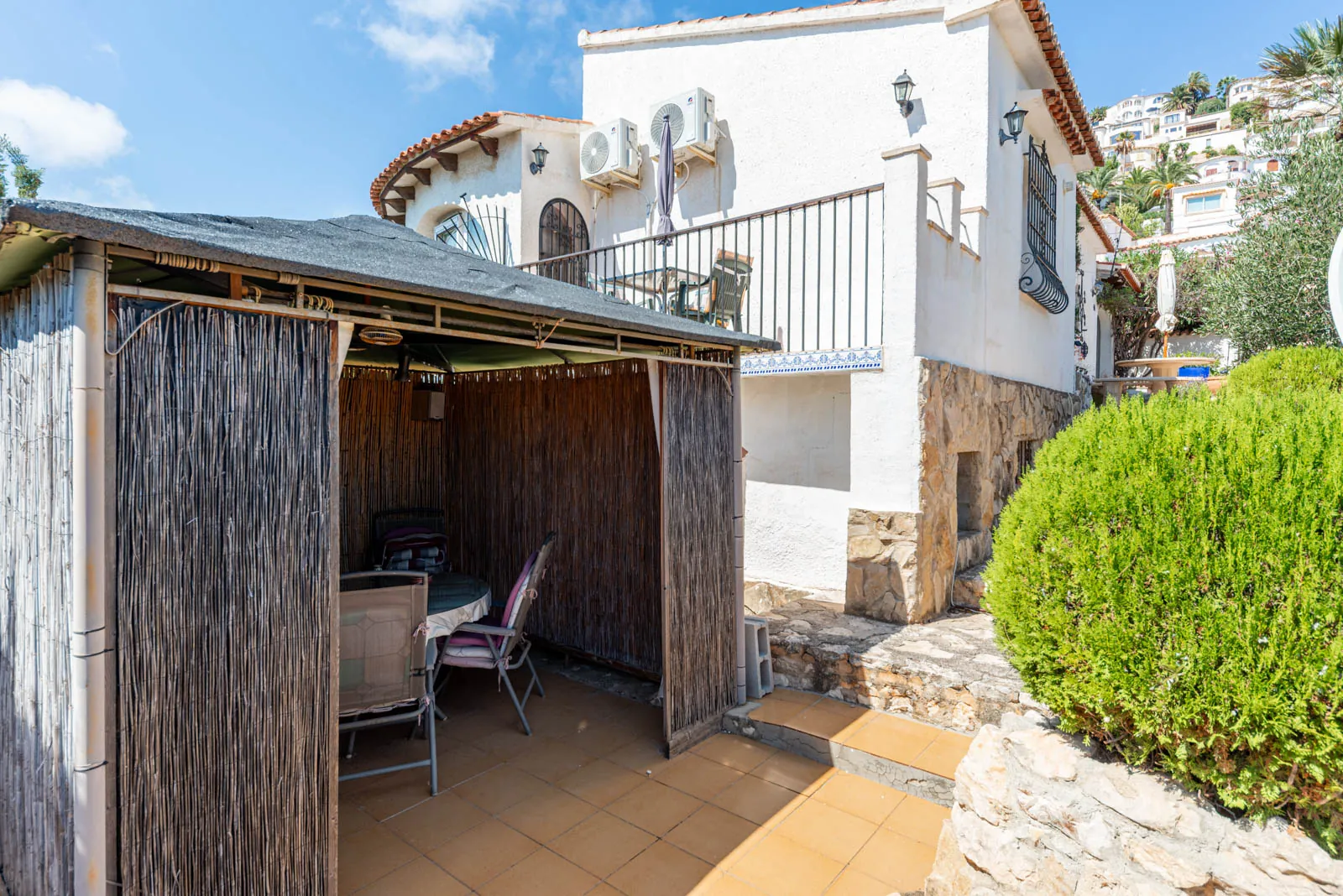 Villa te koop in Benissa, Montemar, met privézwembad.