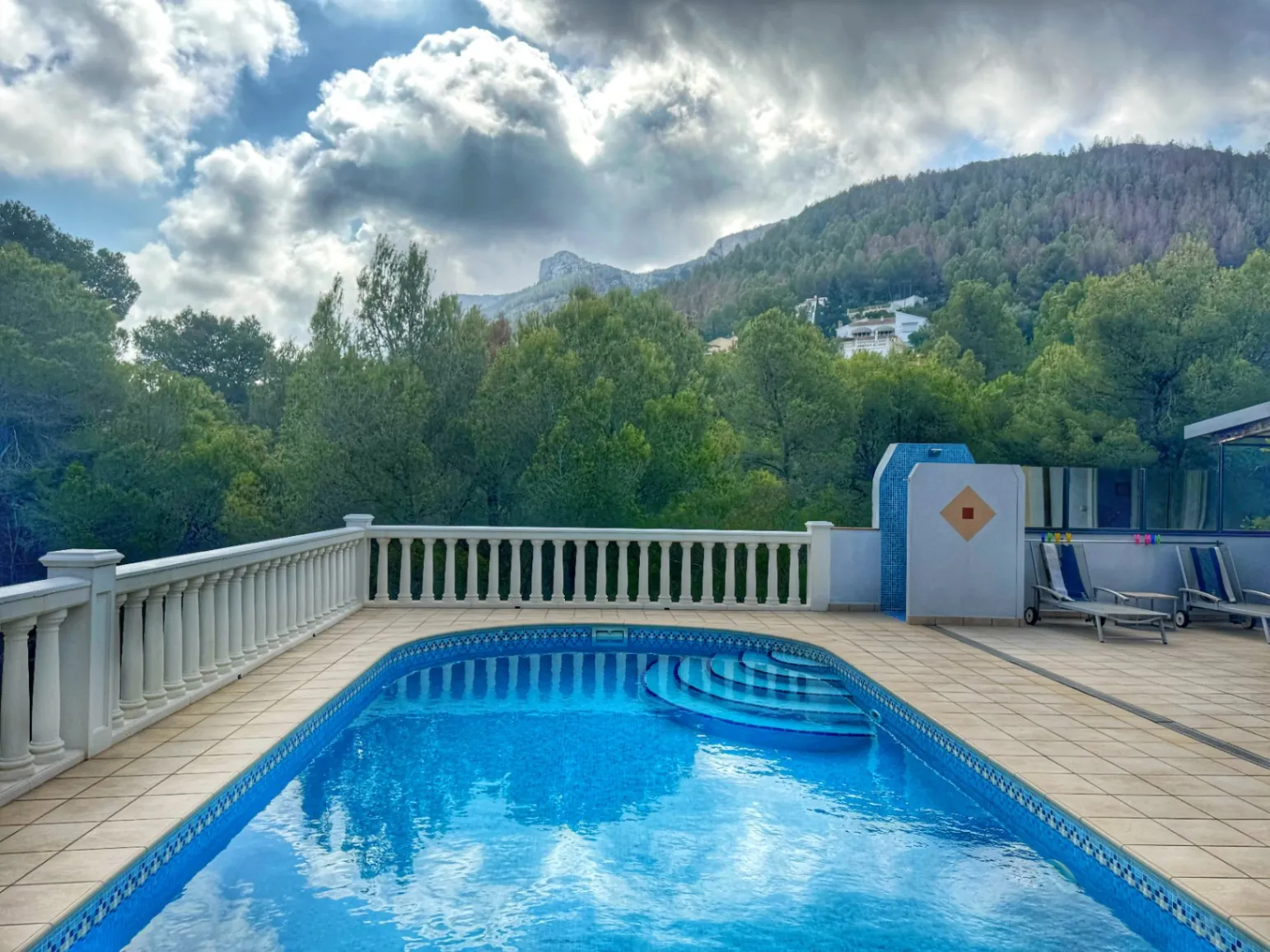Exclusieve villa in Marquesa VI: privacy, luxe en comfort