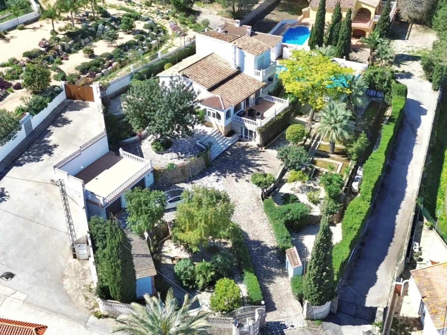 Villa met gastenappartement en uitzicht op zee in Dénia