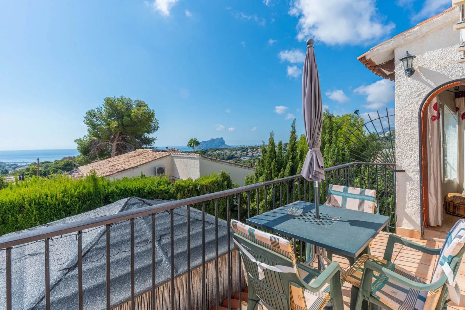Villa te koop in Benissa, Montemar, met privézwembad.