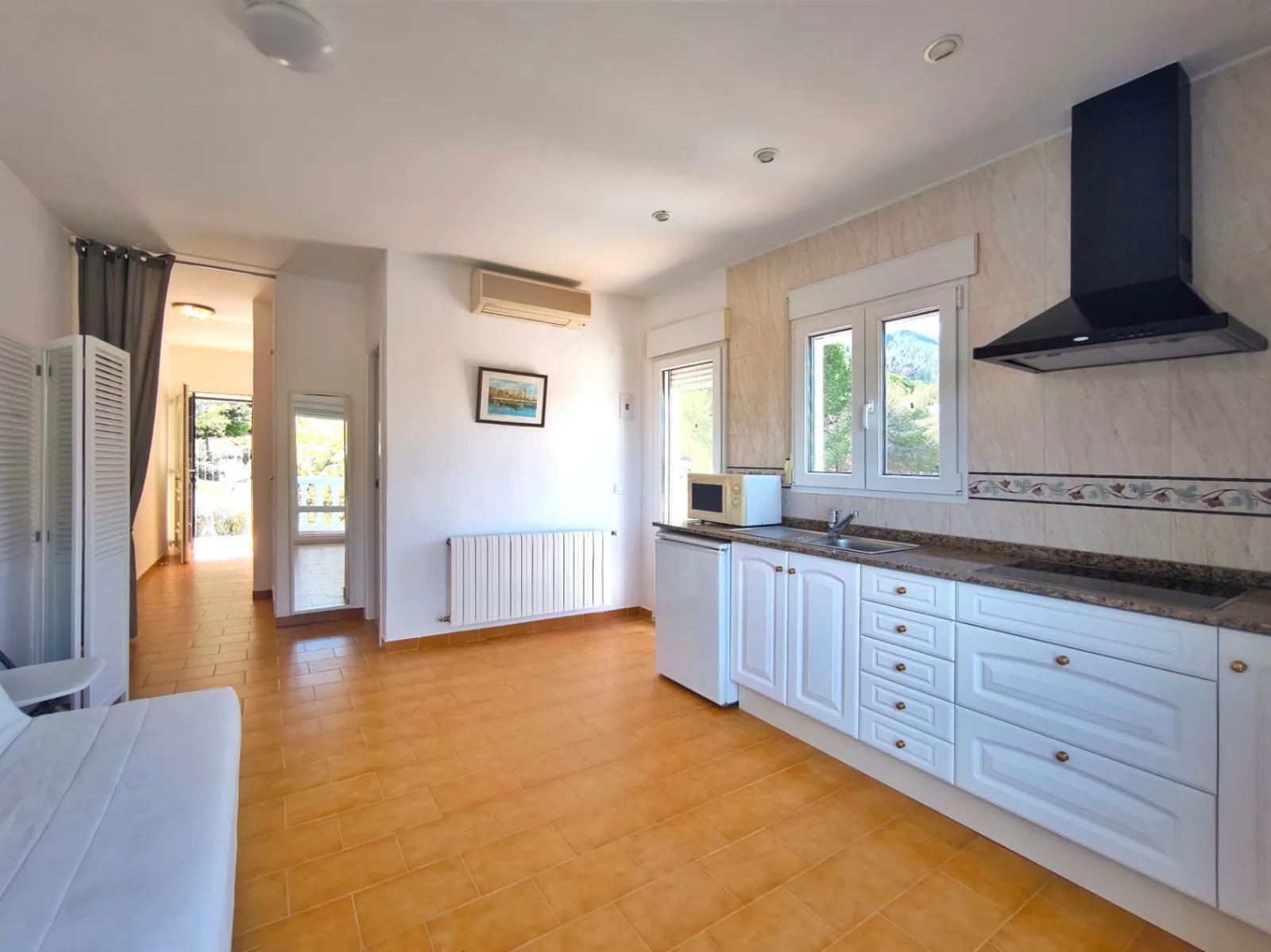 Villa met gastenappartement en uitzicht op zee in Dénia