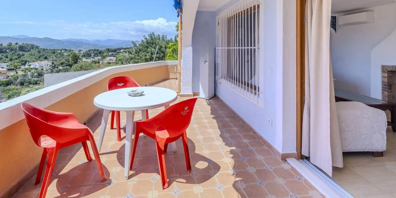 VILLA MET VRIJ UITZICHT IN NOVA XÀBIA