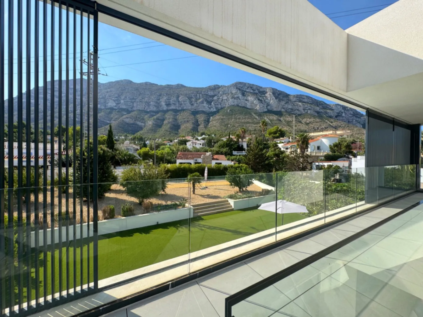 Villa met uitzicht op de Montgó, energielabel A en verwarmd zwembad - Denia