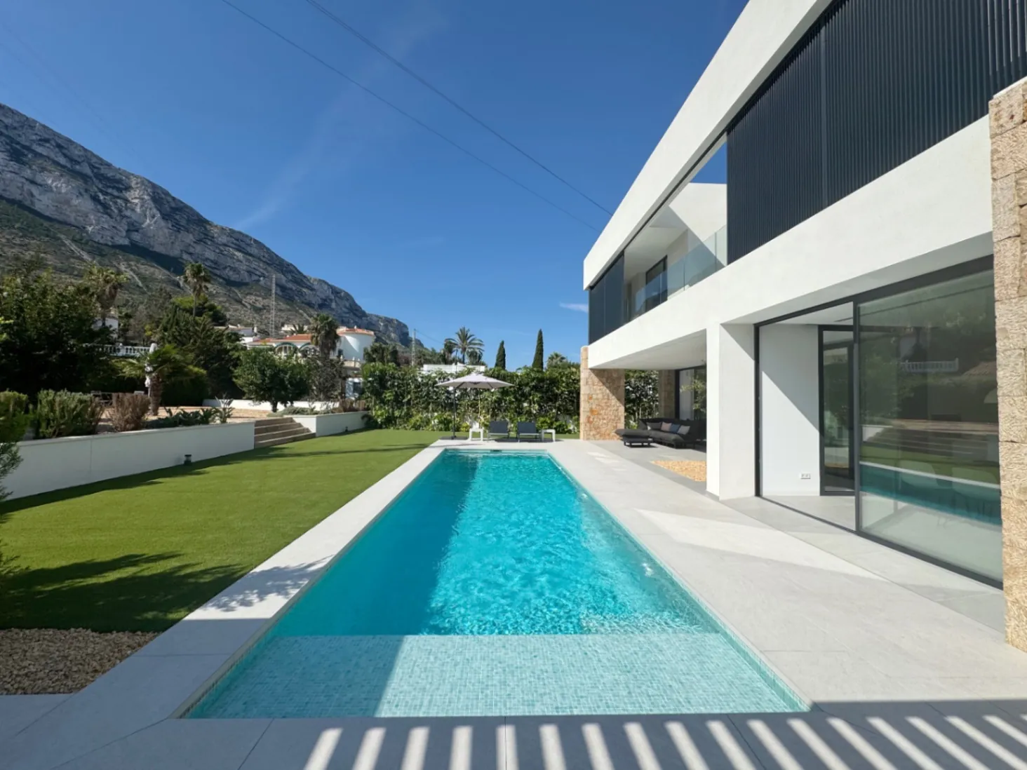 Villa met uitzicht op de Montgó, energielabel A en verwarmd zwembad - Denia