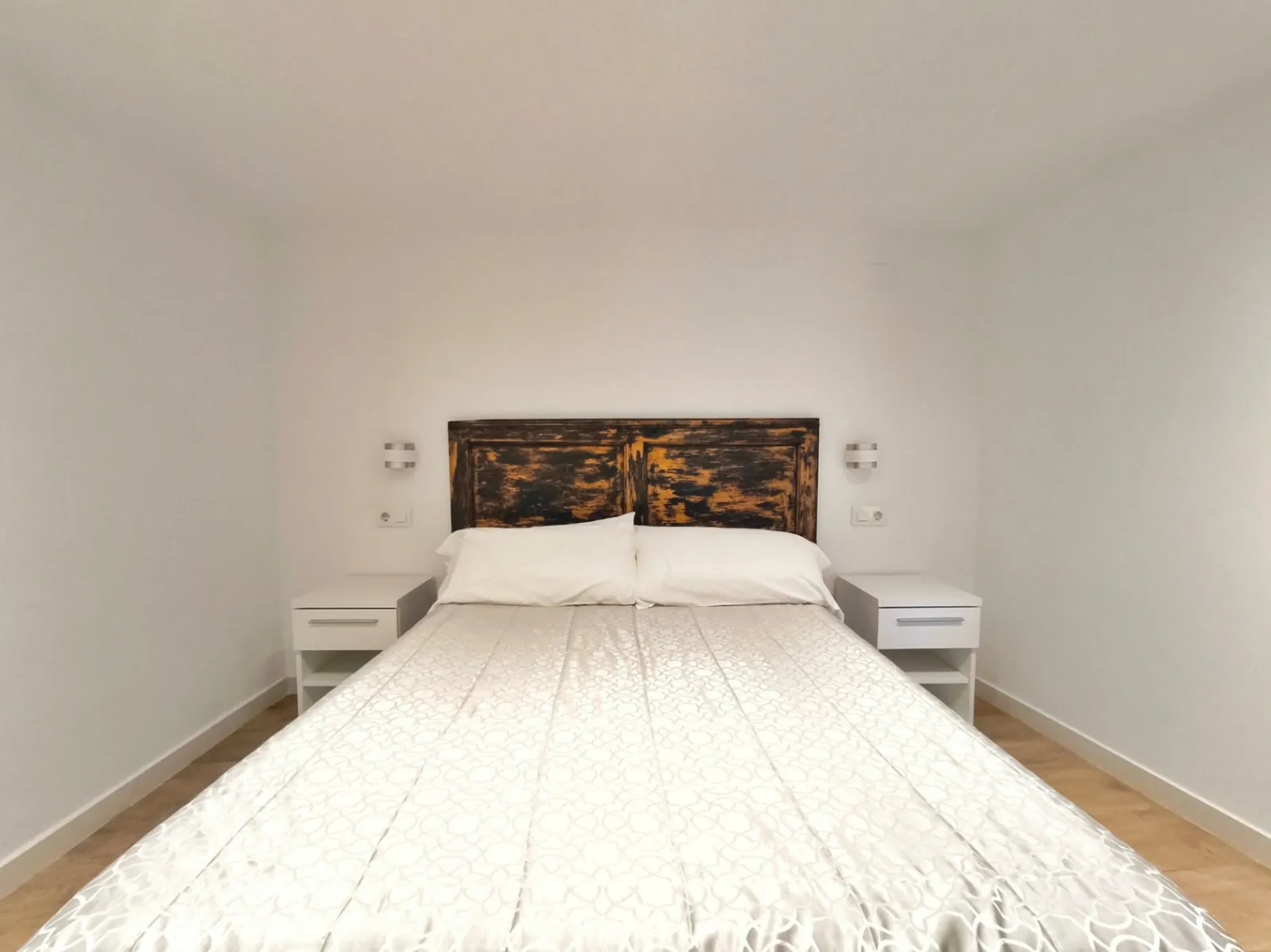 Villa met twee gastenappartementen in de Montgó