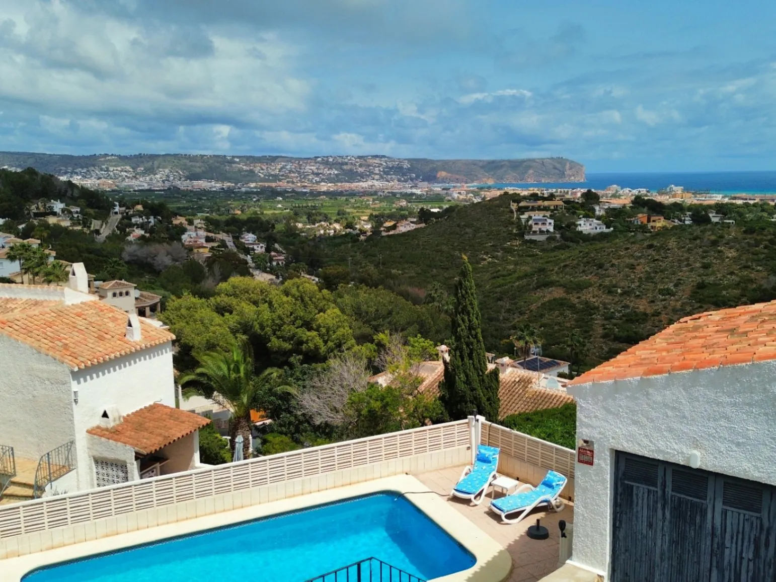 Villa met verbouwpotentieel in Jávea