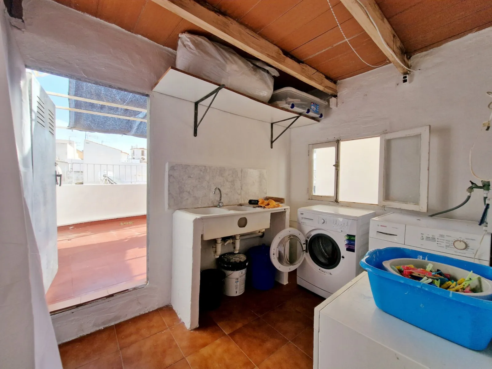 Dorpshuis met 10 kamers in het centrum van Jávea