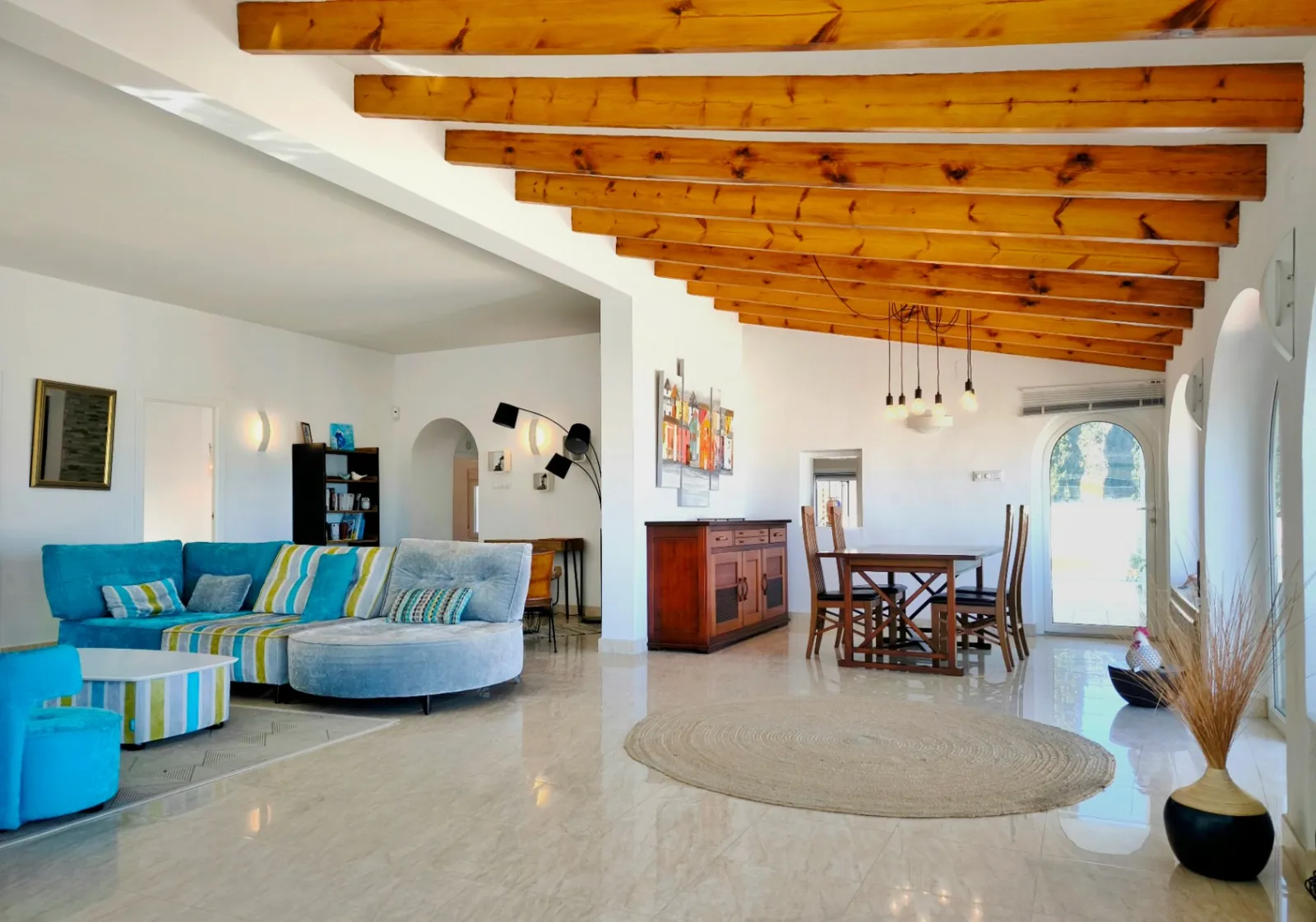 Villa met gastenappartement en uitzicht op zee in Dénia