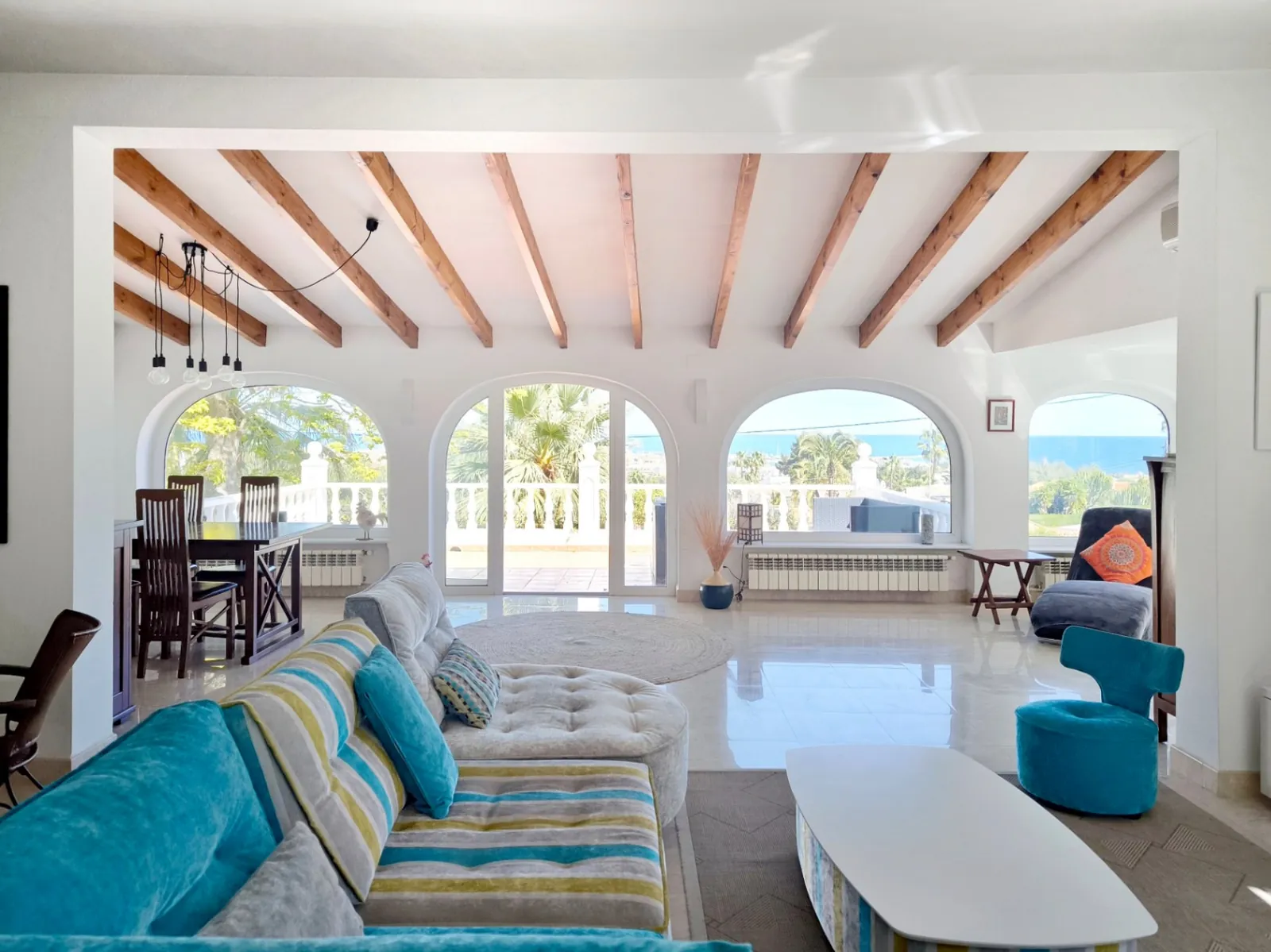 Villa met gastenappartement en uitzicht op zee in Dénia