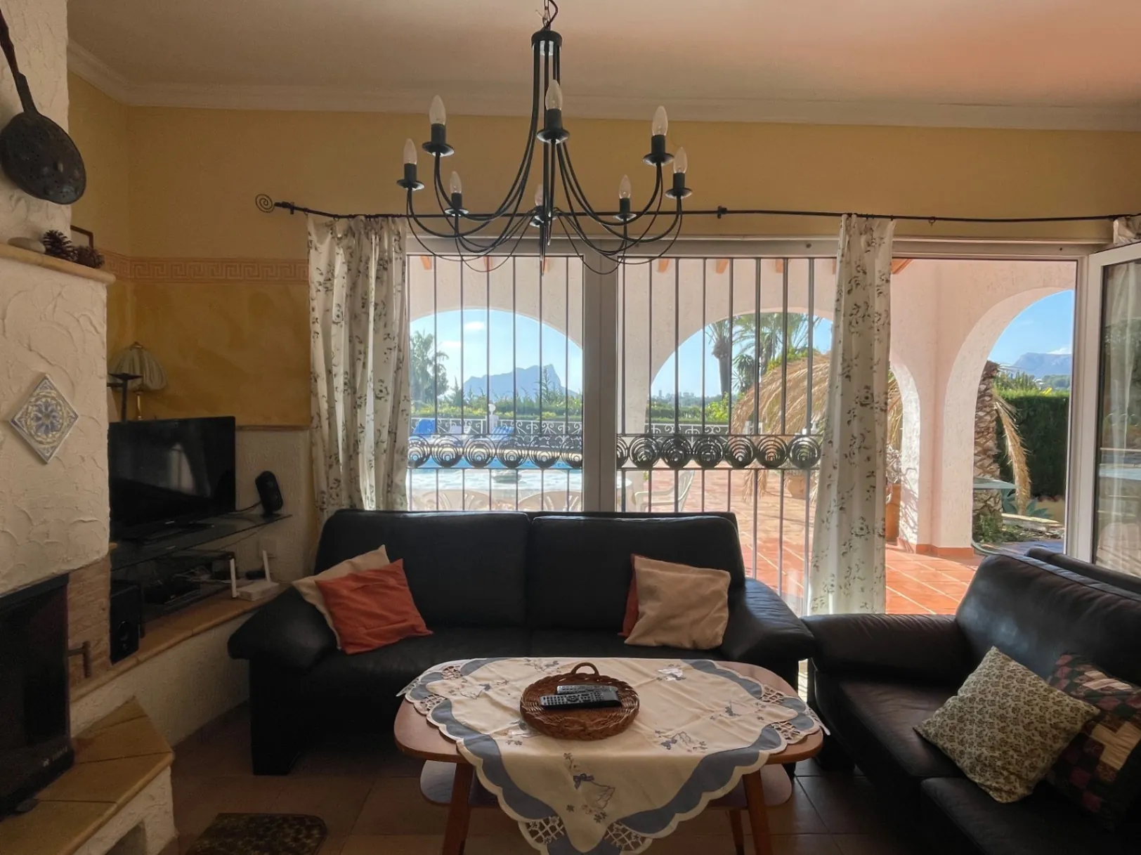 Gelijkvloerse villa te koop met prachtig zeezicht kortbij voorzieningen in San Jaime, Benissa