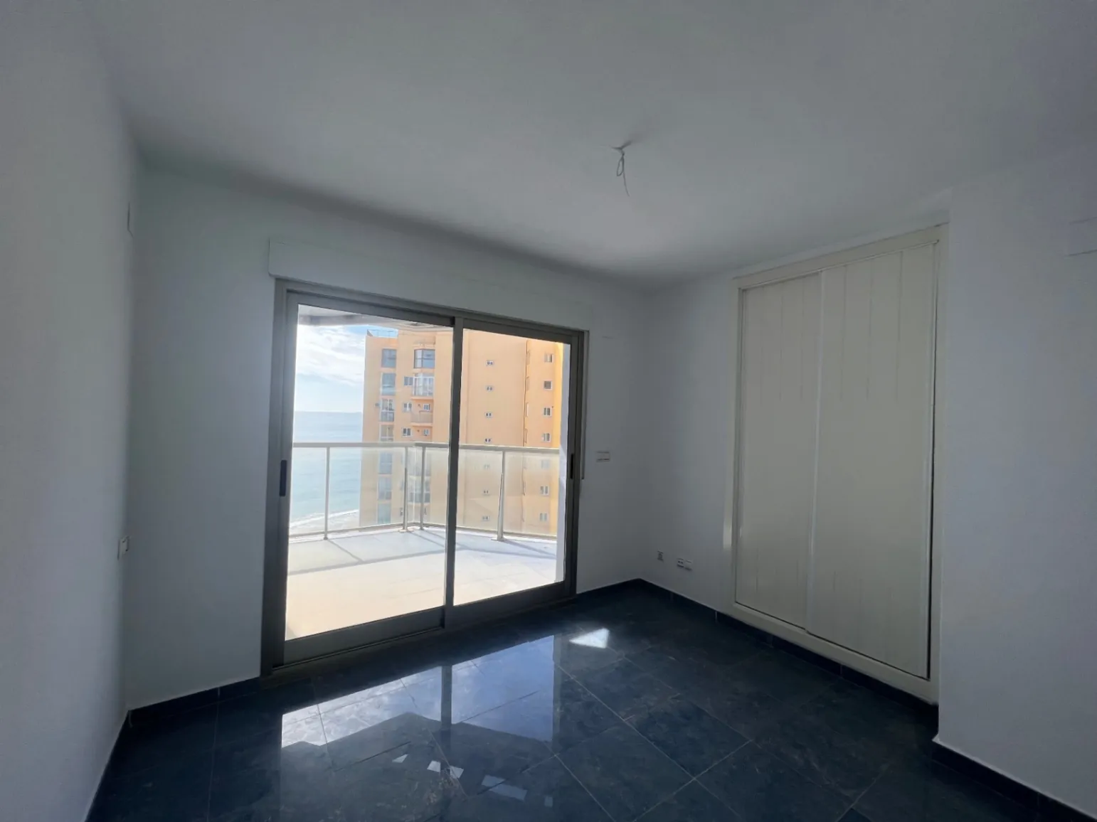 Duplex penthouse met zeezicht te koop in Playa De La Fossa, Calpe