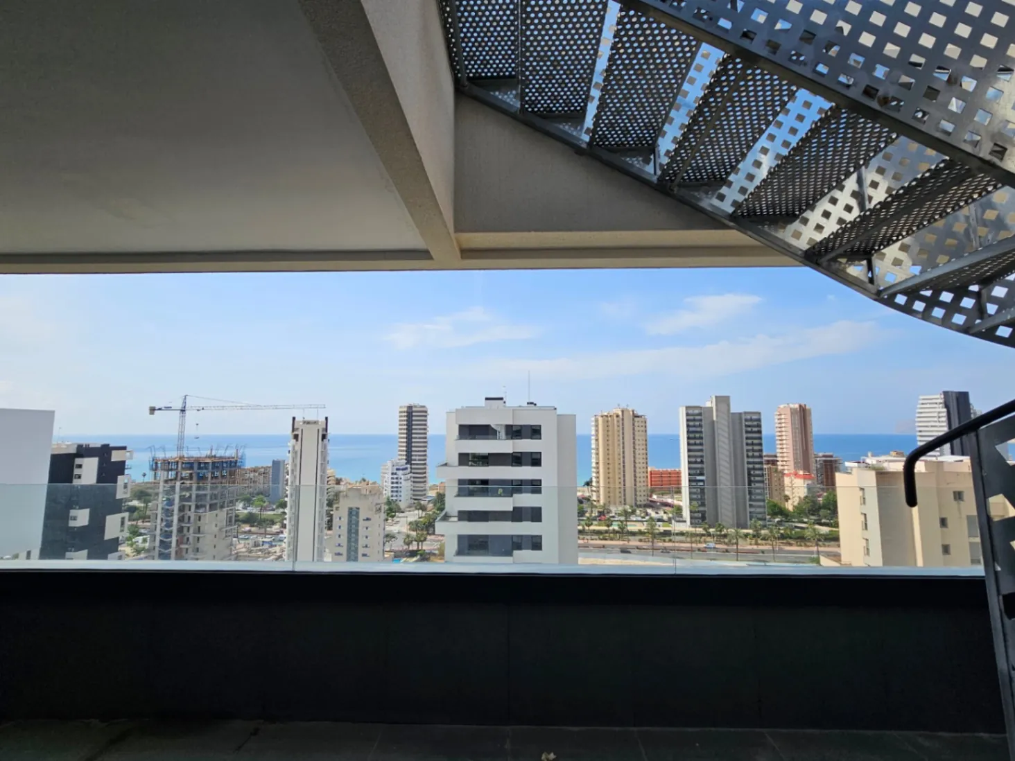 Nieuwbouw penthouse met zeezicht te koop in Centrum Calpe