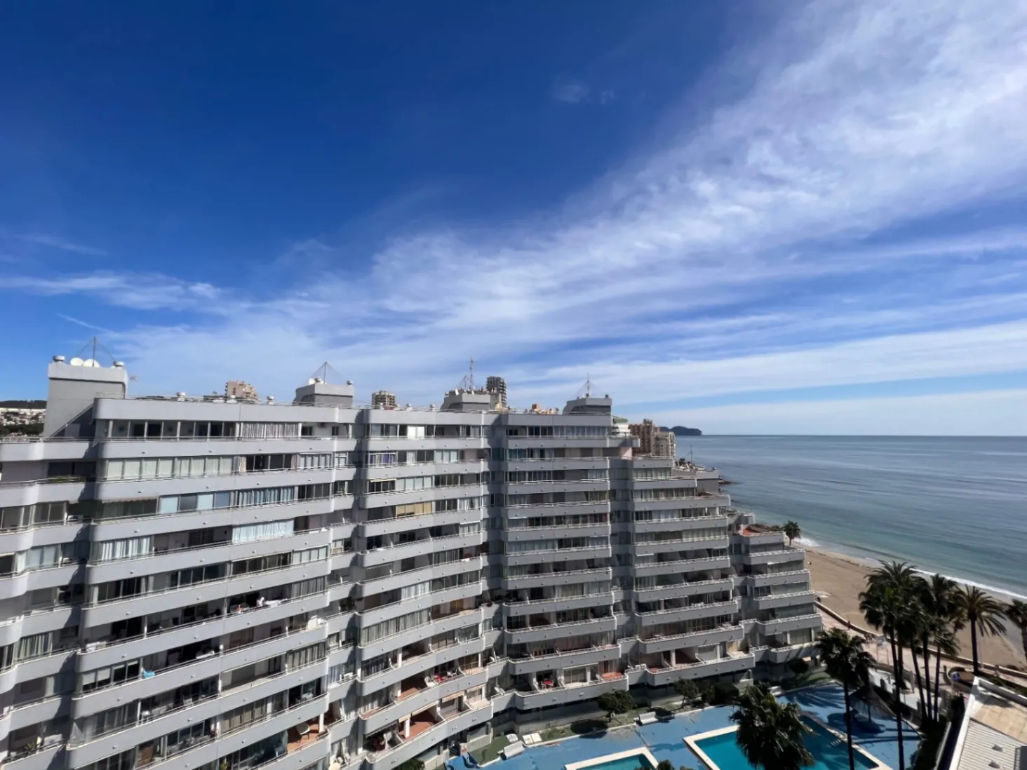 Duplex penthouse met zeezicht te koop in Playa De La Fossa, Calpe