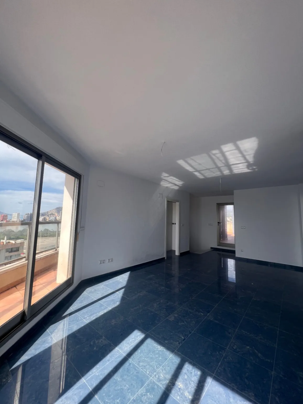 Duplex penthouse met zeezicht te koop in Playa De La Fossa, Calpe