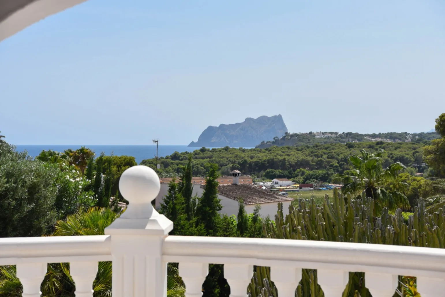 Traditioneel Spaanse villa te koop in Costera Del Mar, Moraira