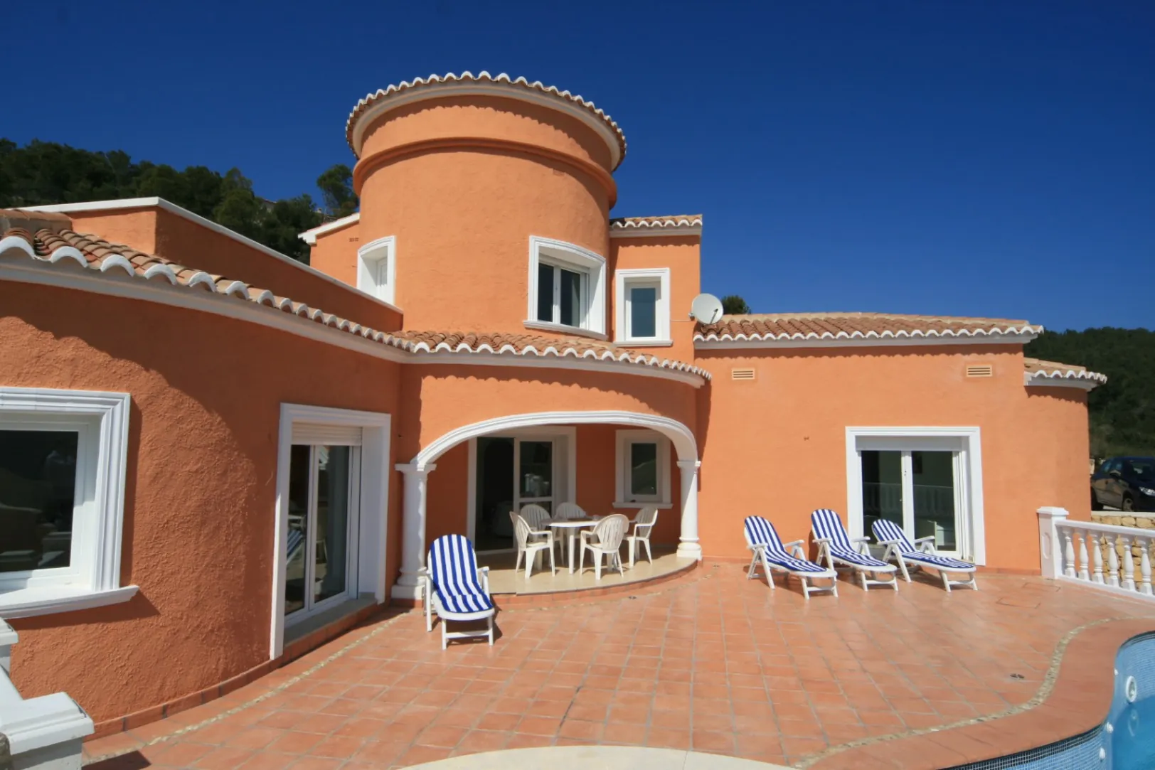 Traditionele Spaanse villa met zeezicht te koop in Sol de L'Est, Javea