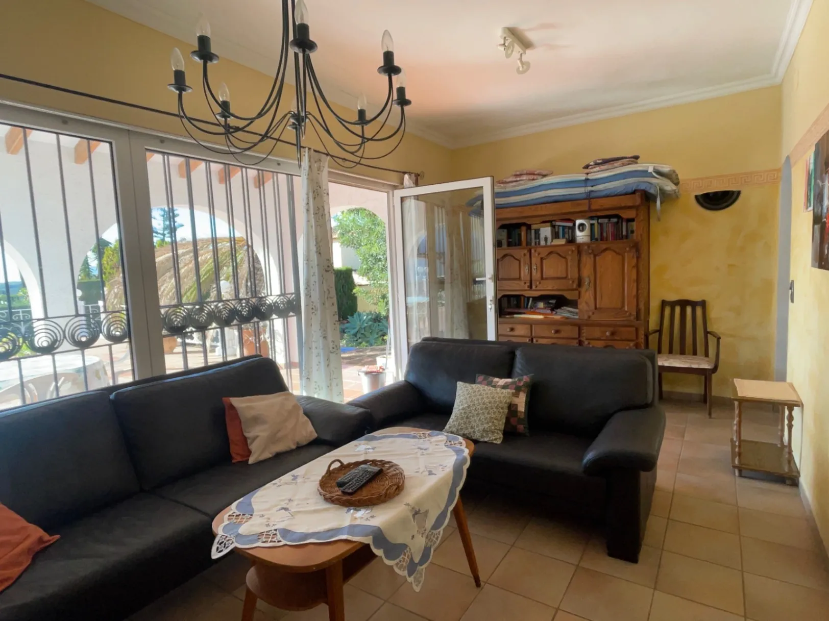 Gelijkvloerse villa te koop met prachtig zeezicht kortbij voorzieningen in San Jaime, Benissa