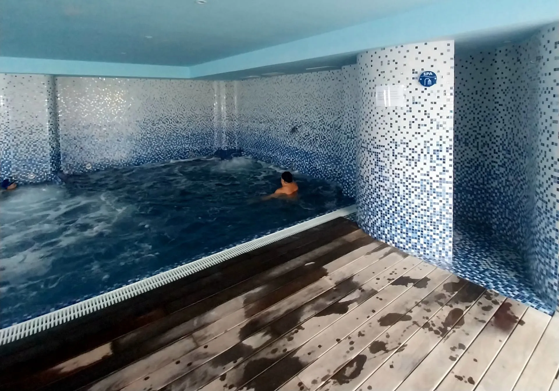 Duplex penthouse met zeezicht te koop in Playa De La Fossa, Calpe
