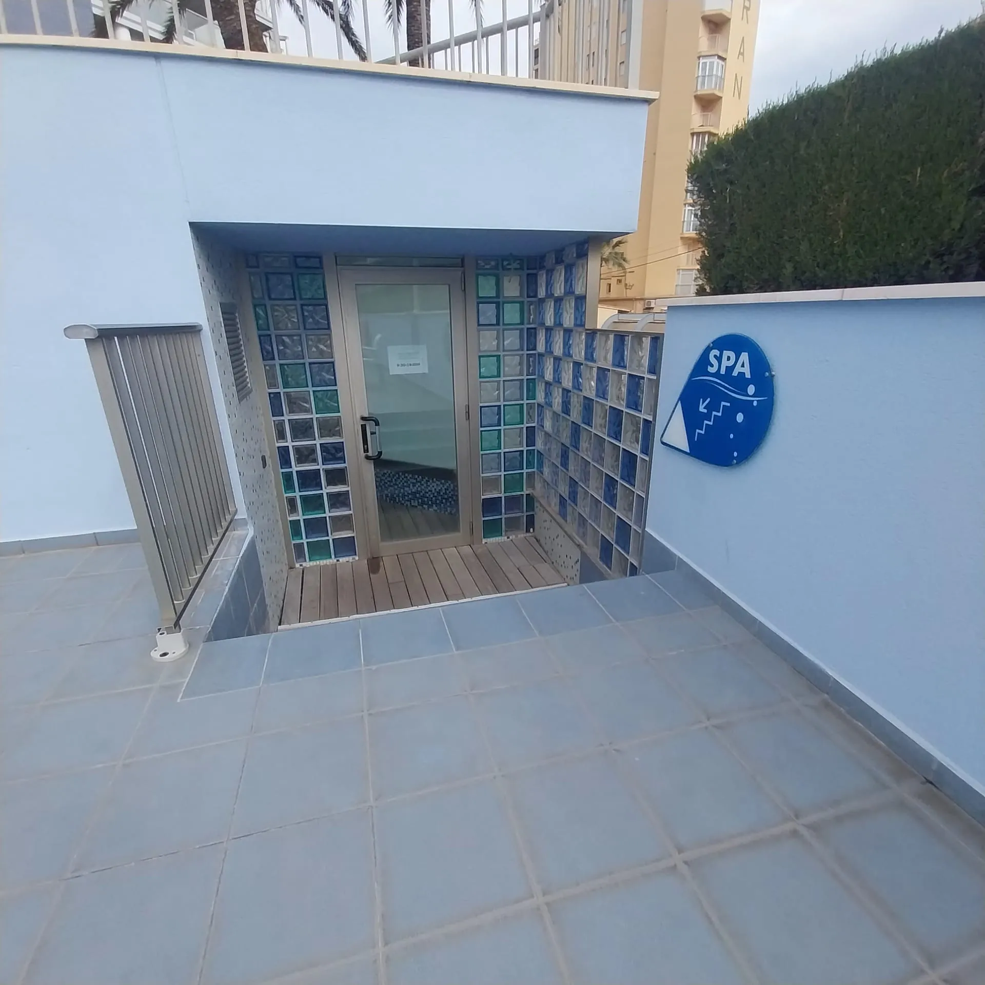 Duplex penthouse met zeezicht te koop in Playa De La Fossa, Calpe