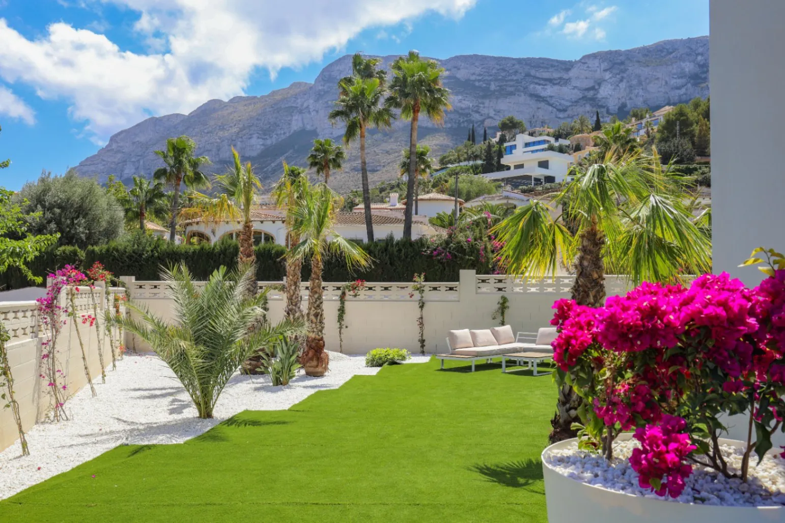 Compleet gerenoveerde appartementen te koop in El Montgó, Denia