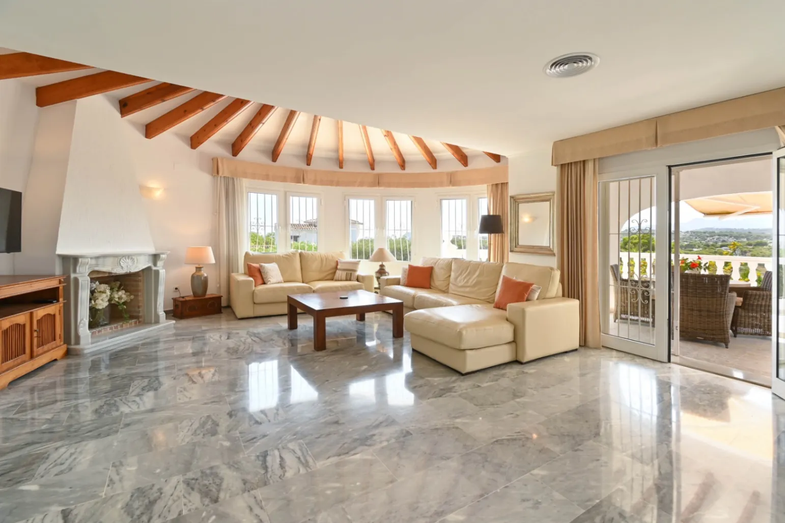 Traditioneel Spaanse villa te koop in Costera Del Mar, Moraira