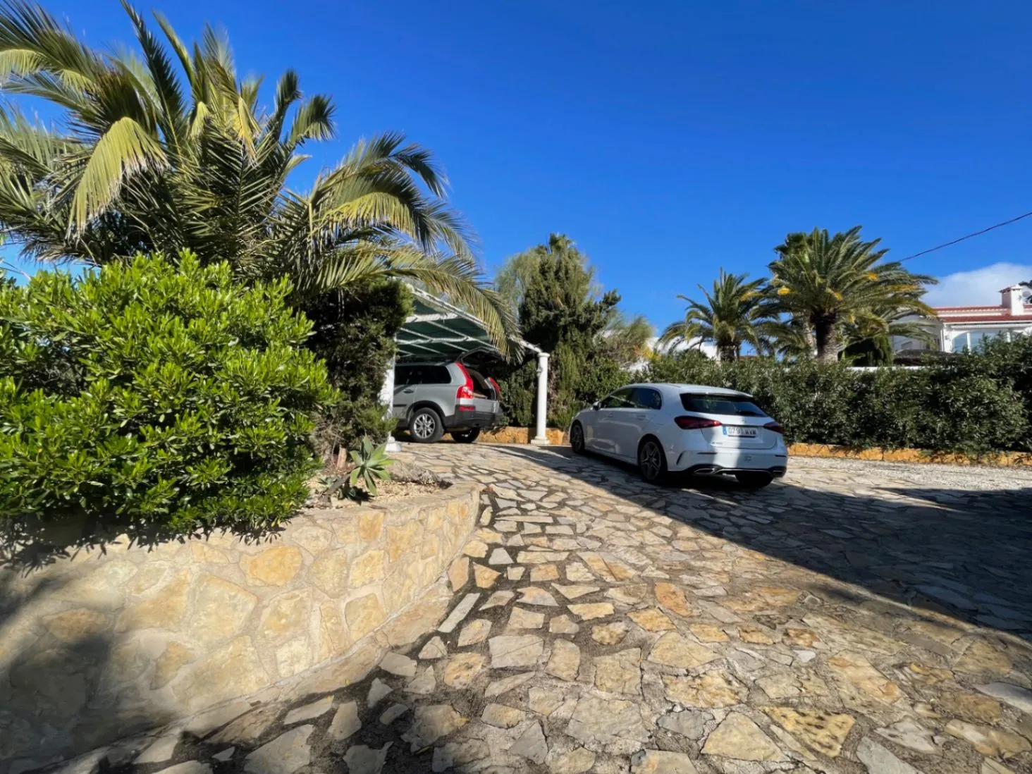 Gelijkvloerse villa te koop met prachtig zeezicht kortbij voorzieningen in San Jaime, Benissa