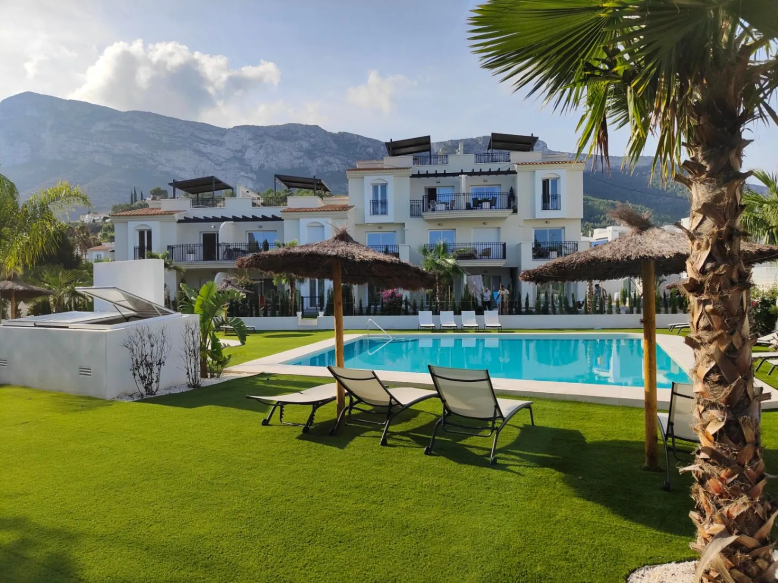 Compleet gerenoveerde appartementen te koop in El Montgó, Denia
